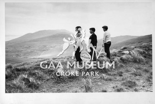 Three boys standing at the start of the Poc Fada circuit