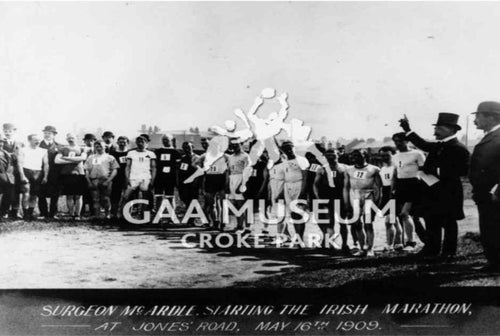 The start of the Irish Marathon, Jones Road, May 16th 1909. 